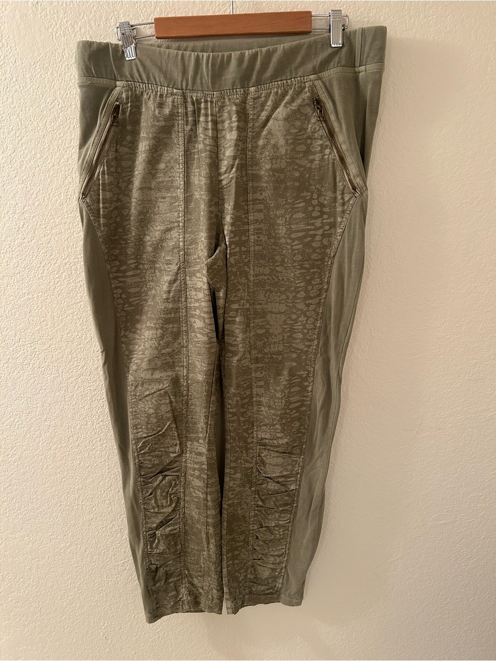XCVI Olive Green Textured Jogger Pants